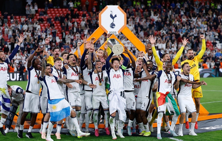 Hành trình chinh phục danh hiệu sau 17 năm tay trắng của Tottenham