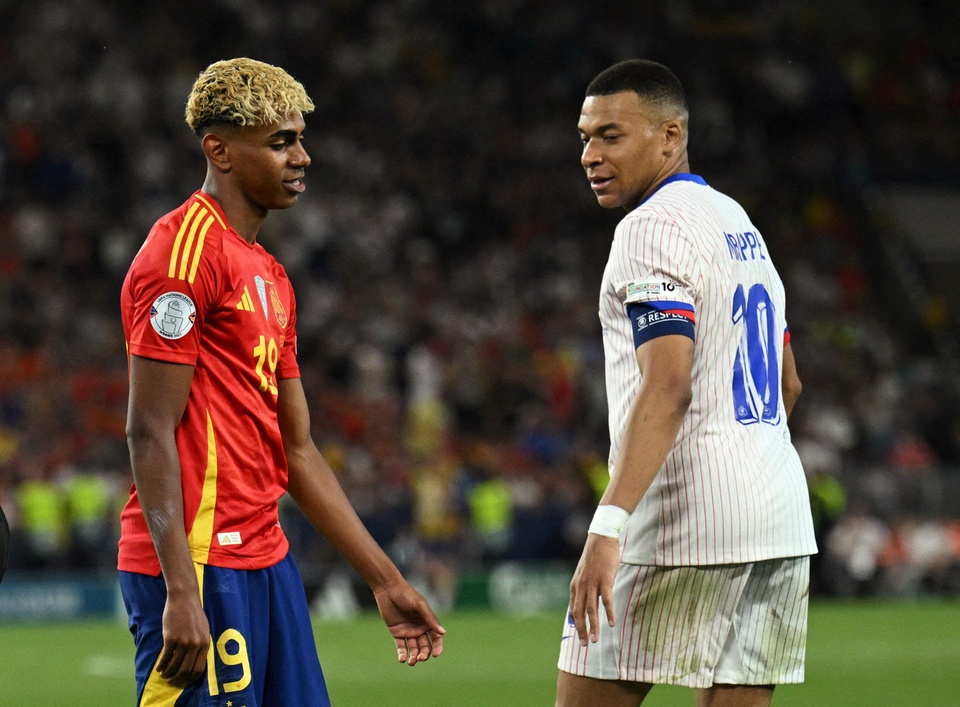 Mbappe chạm mặt Yamal 6 trận thua cả 6