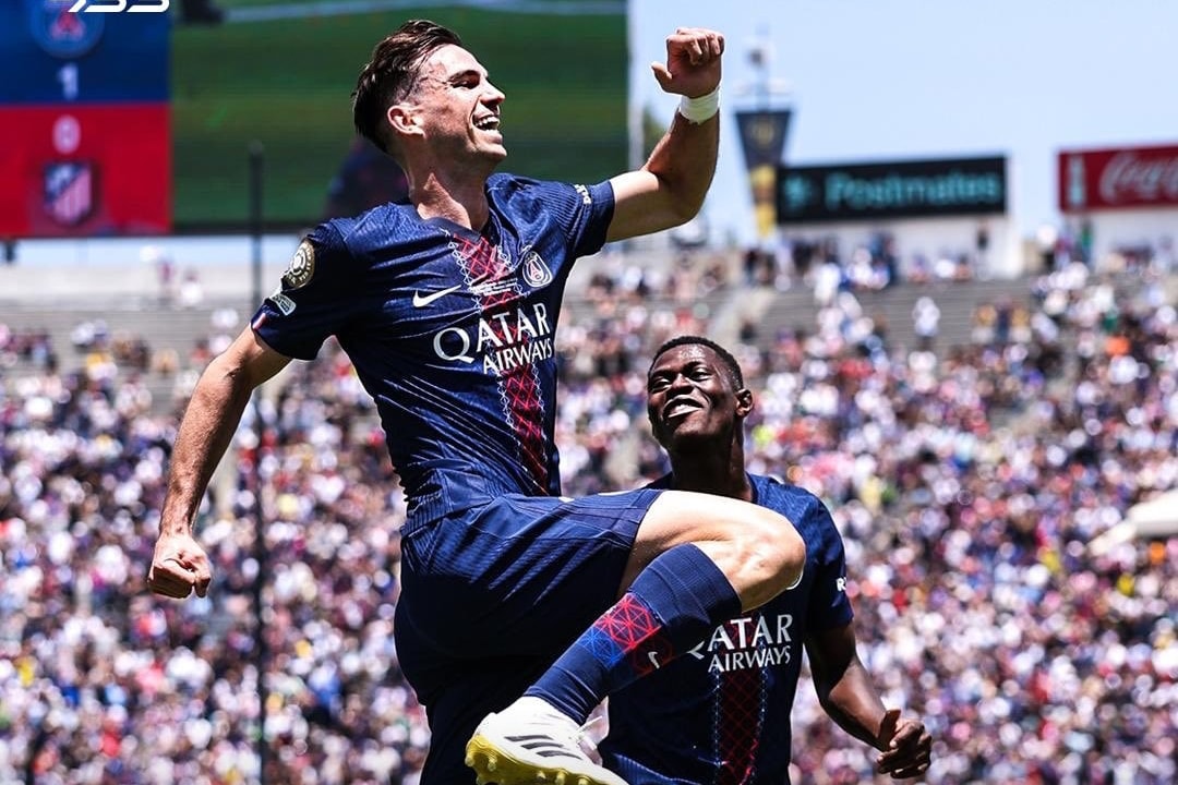 Hiệp 2 HLV Diego Simeone điều chỉnh nhân sự nhưng không thay đổi được cục bộ