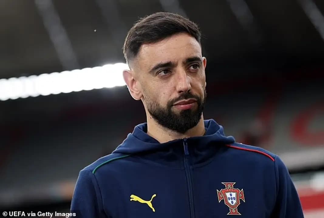 Fernandes từ chối Al Hilal để ở lại “Qủy đỏ”